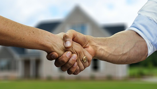 Trust in estate agents hits 10-year high